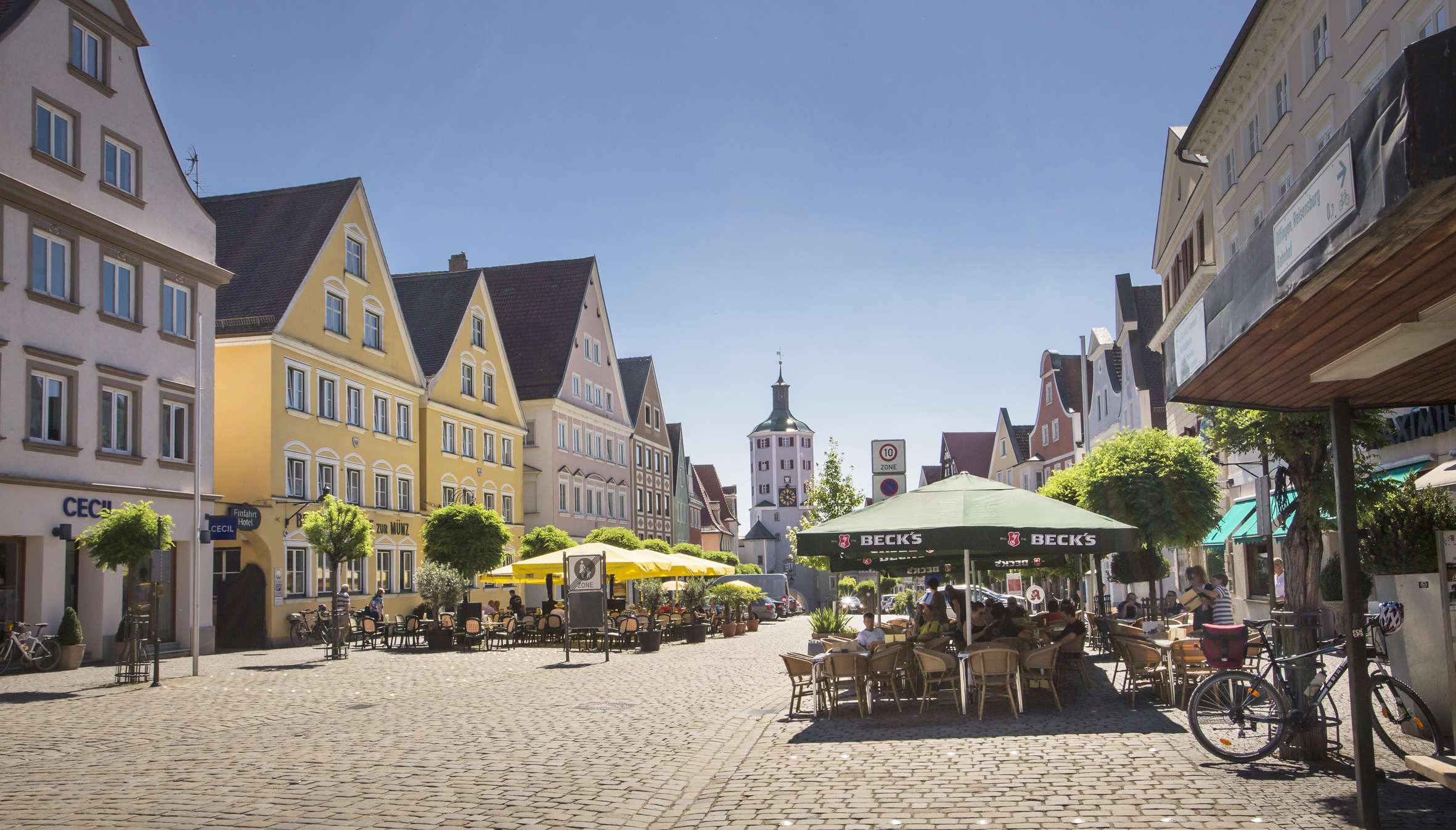 Günzburg Marktplatz ©FouadVollmer Naturerlebnis-Kaisergebirge_Morgenfahrt_62cSvenFotografiert